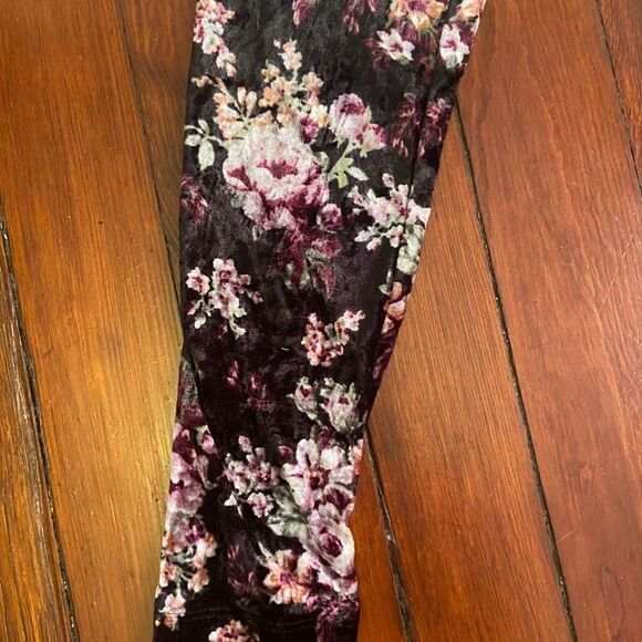 NWT No Comment Black Velvet Pants Medium - Picture 2 of 7